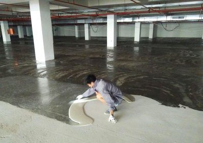 環(huán)氧樹脂地坪漆施工工藝詳解 打造堅固耐磨的工業(yè)與商業(yè)地面